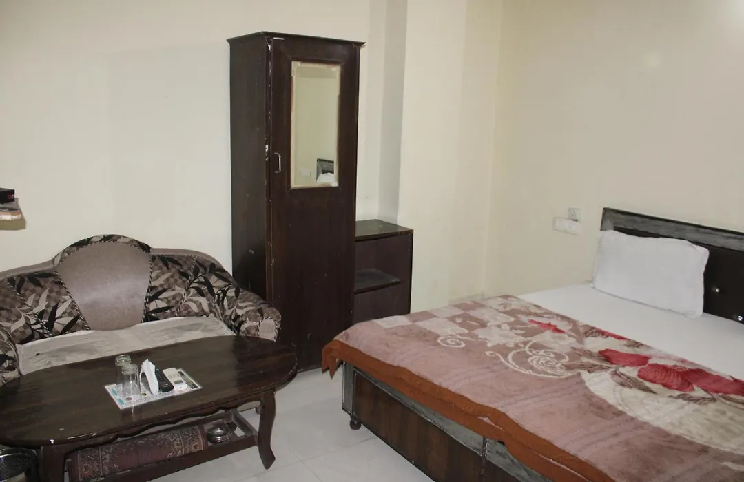 Hotel Diamond Leaf-1